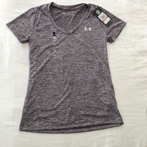 NWT! Xs women’s maroon/white dry fit under armour